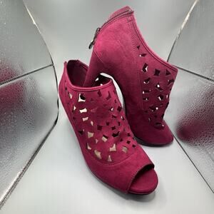 LELA ROSE FUCHSIA FAUX SUEDE PEEP TOE BOOTIES STYLISH BACK ZIPPER 8.5M NIB